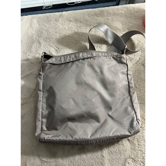Longchamp Gray Nylon Crossbody Bag With Adjustable Strap & Zipper Closure - Picture 6 of 10